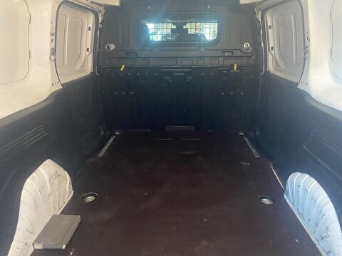 2022 Dizel Manuel Opel Combo Beyaz Ermat Motorlu Araçlar ve Tarım Ürünleri Sanayi Ticaret A.Ş.