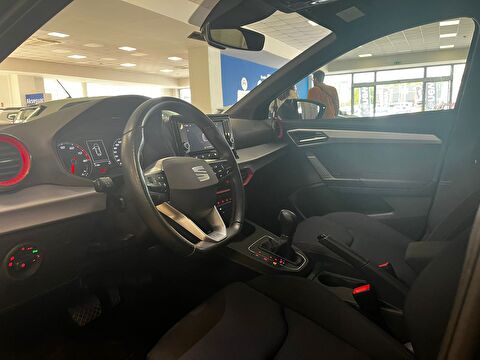 2022 Benzin Otomatik Seat Ibiza Siyah Ermat 2.El