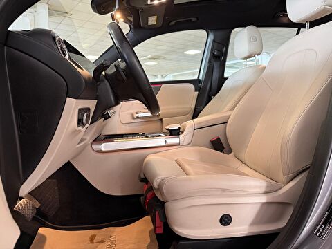 2021 Benzin Otomatik Mercedes-Benz GLB Gri Ermat Motorlu Araçlar ve Tarım Ürünleri Sanayi Ticaret A.Ş.