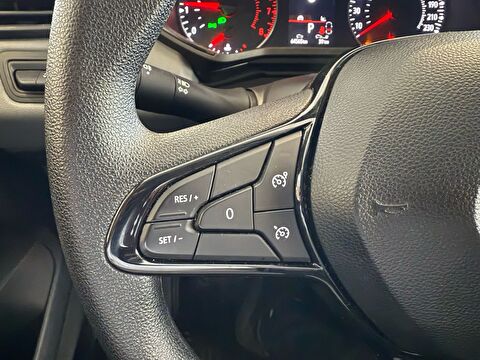 2023 Benzin Otomatik Renault Clio Beyaz Ermat Motorlu Araçlar ve Tarım Ürünleri Sanayi Ticaret A.Ş.