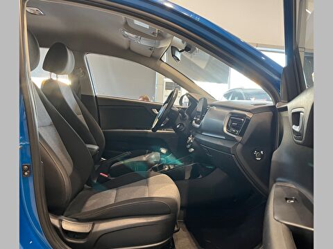 2023 Benzin Otomatik Kia Stonic Mavi Ermat Motorlu Araçlar ve Tarım Ürünleri Sanayi Ticaret A.Ş.