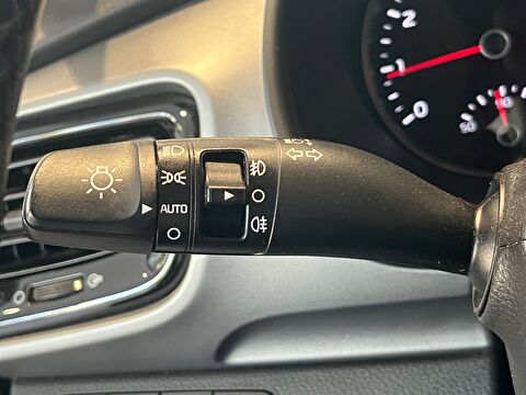 2023 Benzin Otomatik Kia Stonic Mavi Ermat Motorlu Araçlar ve Tarım Ürünleri Sanayi Ticaret A.Ş.