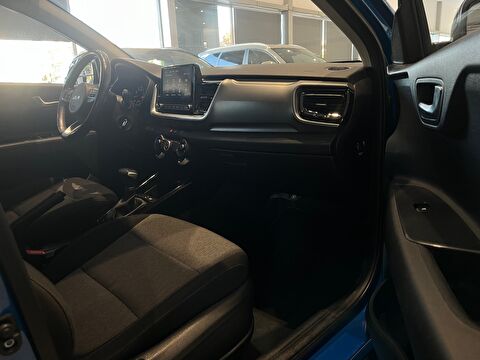 2023 Benzin Otomatik Kia Stonic Mavi Ermat Motorlu Araçlar ve Tarım Ürünleri Sanayi Ticaret A.Ş.