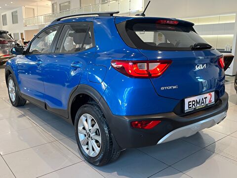 2023 Benzin Otomatik Kia Stonic Mavi Ermat Motorlu Araçlar ve Tarım Ürünleri Sanayi Ticaret A.Ş.