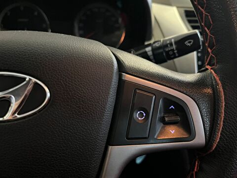 2013 Dizel Manuel Hyundai Accent Blue Beyaz Ermat Motorlu Araçlar ve Tarım Ürünleri Sanayi Ticaret A.Ş.