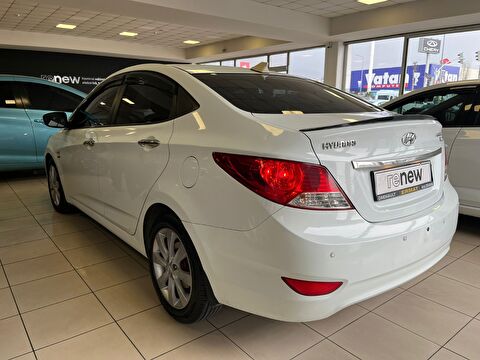 2013 Dizel Manuel Hyundai Accent Blue Beyaz Ermat Motorlu Araçlar ve Tarım Ürünleri Sanayi Ticaret A.Ş.