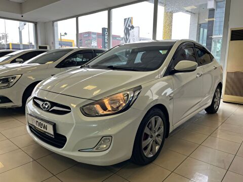 2013 Dizel Manuel Hyundai Accent Blue Beyaz Ermat Motorlu Araçlar ve Tarım Ürünleri Sanayi Ticaret A.Ş.