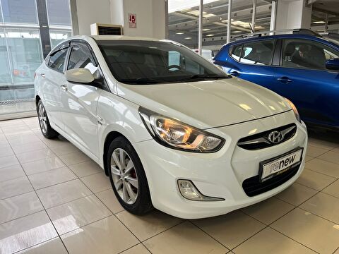 2013 Dizel Manuel Hyundai Accent Blue Beyaz Ermat Motorlu Araçlar ve Tarım Ürünleri Sanayi Ticaret A.Ş.