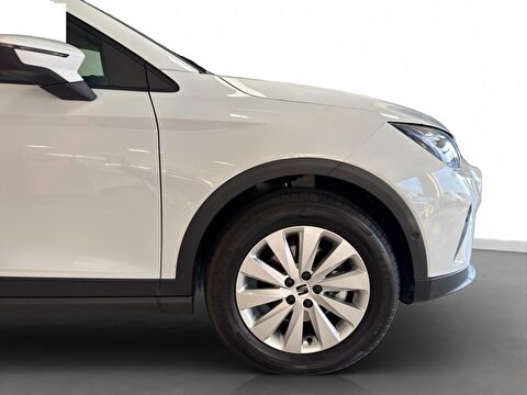 2025 Benzin Otomatik Seat Arona Beyaz Ermat Motorlu Araçlar ve Tarım Ürünleri Sanayi Ticaret A.Ş.