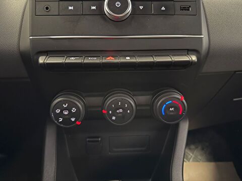 2023 Benzin Otomatik Renault Clio Beyaz Ermat Motorlu Araçlar ve Tarım Ürünleri Sanayi Ticaret A.Ş.