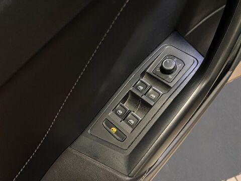 2022 Benzin Otomatik Volkswagen T-Roc Mavi Ermat Motorlu Araçlar ve Tarım Ürünleri Sanayi Ticaret A.Ş.