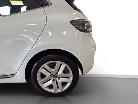 2025 Benzin Otomatik Renault Clio Beyaz Ermat Motorlu Araçlar ve Tarım Ürünleri Sanayi Ticaret A.Ş.