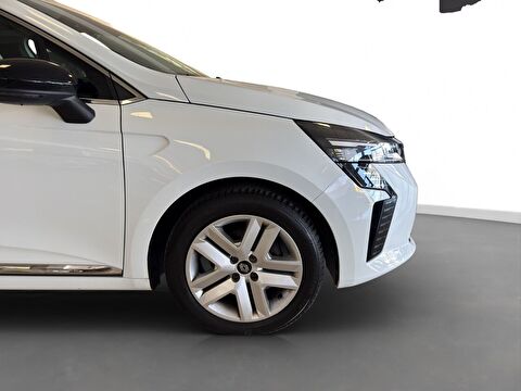 2025 Benzin Otomatik Renault Clio Beyaz Ermat Motorlu Araçlar ve Tarım Ürünleri Sanayi Ticaret A.Ş.
