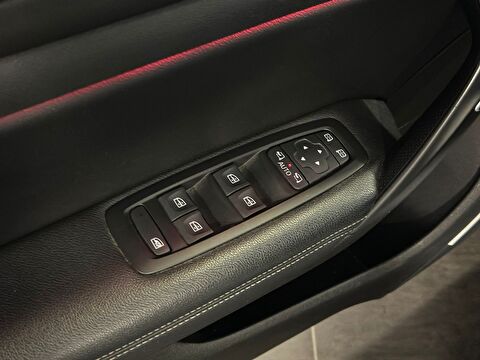 2017 Dizel Otomatik Renault Megane Beyaz Ermat Motorlu Araçlar ve Tarım Ürünleri Sanayi Ticaret A.Ş.