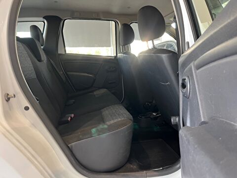 2013 Dizel Manuel Dacia Duster Beyaz Ermat Motorlu Araçlar ve Tarım Ürünleri Sanayi Ticaret A.Ş.