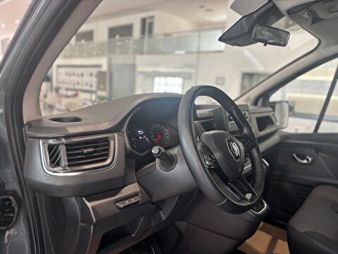 2023 Dizel Otomatik Renault Trafic Combi Gri Ermat Motorlu Araçlar ve Tarım Ürünleri Sanayi Ticaret A.Ş.