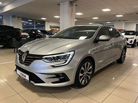 Sedan 1.3 TCe Icon EDC, 2. el otomobil | renew