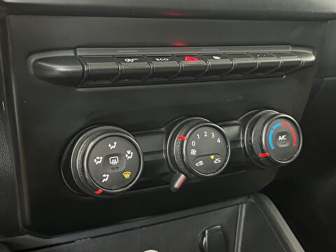 2022 Benzin Manuel Dacia Duster Beyaz Ermat Motorlu Araçlar ve Tarım Ürünleri Sanayi Ticaret A.Ş.