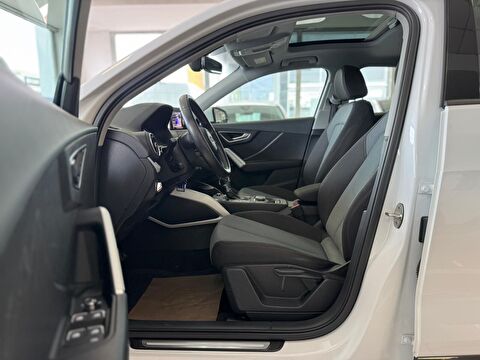 audi, q2, 1.0 tfsı design s-tronic, otomatik, benzin 2.el otomobil | renew 8