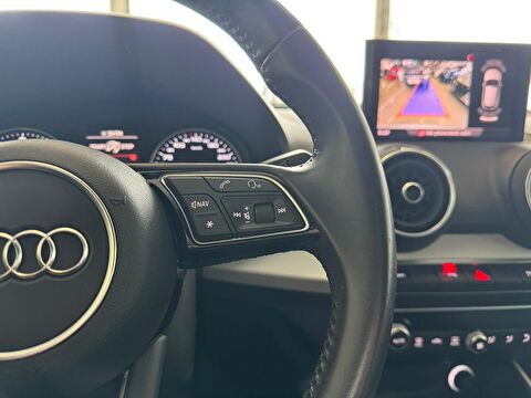 audi, q2, 1.0 tfsı design s-tronic, otomatik, benzin 2.el otomobil | renew 11