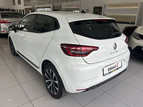 2023 Benzin Manuel Renault Clio Beyaz Ermat Motorlu Araçlar ve Tarım Ürünleri Sanayi Ticaret A.Ş.