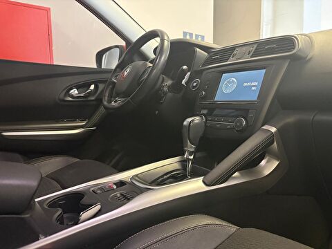 2016 Dizel Otomatik Renault Kadjar Kırmızı Ermat Motorlu Araçlar ve Tarım Ürünleri Sanayi Ticaret A.Ş.