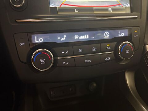 2016 Dizel Otomatik Renault Kadjar Kırmızı Ermat Motorlu Araçlar ve Tarım Ürünleri Sanayi Ticaret A.Ş.