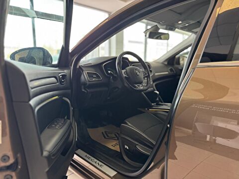 2016 Dizel Otomatik Renault Megane Kahverengi Ermat Motorlu Araçlar ve Tarım Ürünleri Sanayi Ticaret A.Ş.