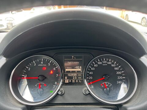 2013 Benzin Otomatik Nissan Qashqai Beyaz Ermat Motorlu Araçlar ve Tarım Ürünleri Sanayi Ticaret A.Ş.