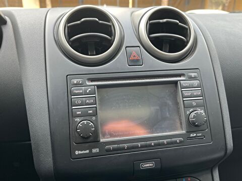 2013 Benzin Otomatik Nissan Qashqai Beyaz Ermat Motorlu Araçlar ve Tarım Ürünleri Sanayi Ticaret A.Ş.