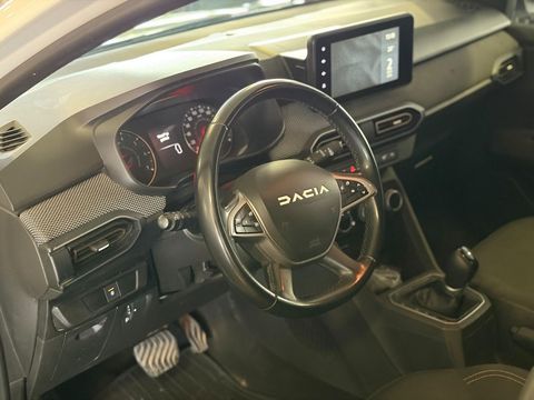 2025 Benzin Otomatik Dacia Sandero Stepway Beyaz Ermat Motorlu Araçlar ve Tarım Ürünleri Sanayi Ticaret A.Ş.
