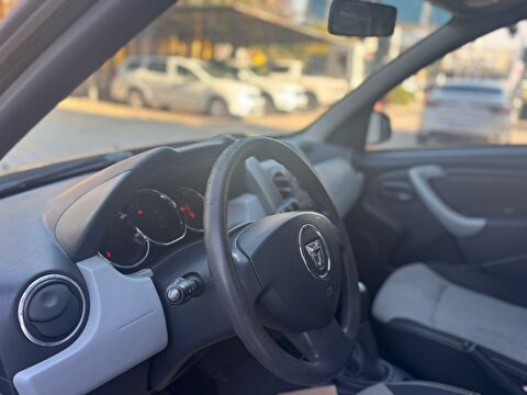 2013 Benzin + LPG Manuel Dacia Duster Siyah Ermat Motorlu Araçlar ve Tarım Ürünleri Sanayi Ticaret A.Ş.
