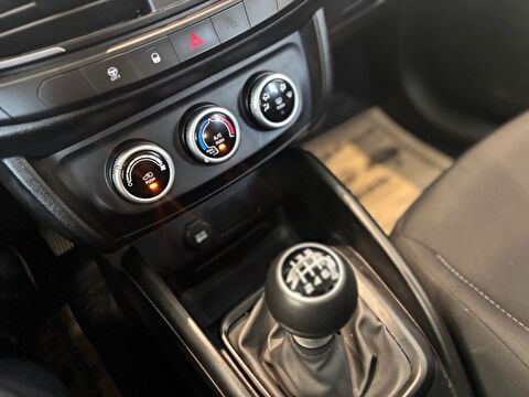 2025 Benzin Manuel Fiat Egea Cross Beyaz Ermat Motorlu Araçlar ve Tarım Ürünleri Sanayi Ticaret A.Ş.