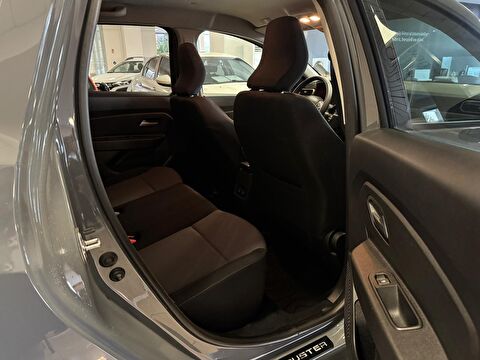 2024 Benzin Otomatik Dacia Duster Gri Ermat Motorlu Araçlar ve Tarım Ürünleri Sanayi Ticaret A.Ş.