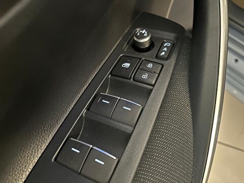 toyota, corolla, sedan 1.5 flame x-pack multidrive s, otomatik, benzin 2.el otomobil | renew 17