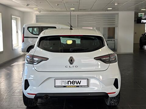 2025 Benzin Otomatik Renault Clio Beyaz Ermat Motorlu Araçlar ve Tarım Ürünleri Sanayi Ticaret A.Ş.