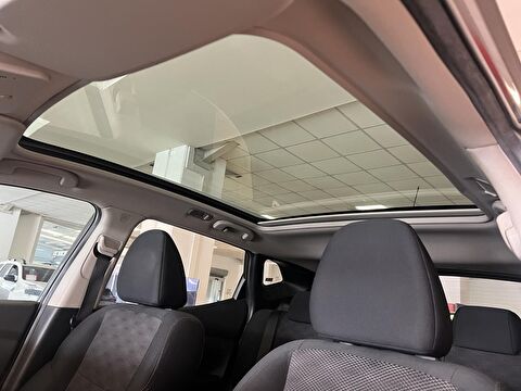 2017 Dizel Otomatik Nissan Qashqai Siyah Ermat Motorlu Araçlar ve Tarım Ürünleri Sanayi Ticaret A.Ş.