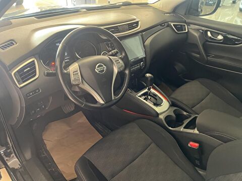 2017 Dizel Otomatik Nissan Qashqai Siyah Ermat Motorlu Araçlar ve Tarım Ürünleri Sanayi Ticaret A.Ş.