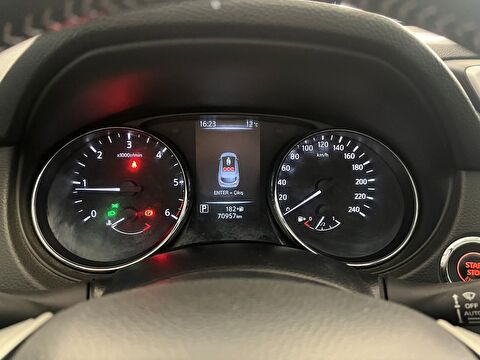 2017 Dizel Otomatik Nissan Qashqai Siyah Ermat Motorlu Araçlar ve Tarım Ürünleri Sanayi Ticaret A.Ş.