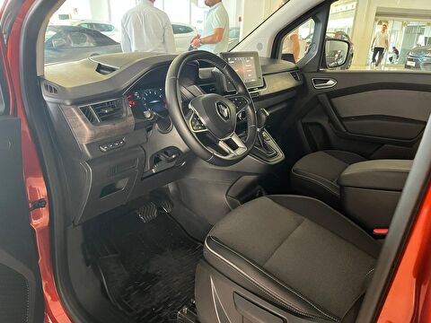 renault, kangoo multix, combi 1.3 tce ıconic edc, otomatik, benzin 2.el otomobil | renew 9