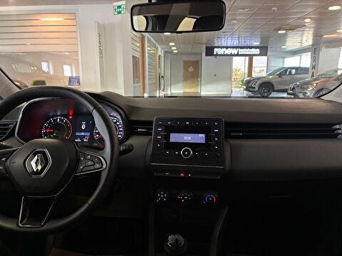 2022 Benzin Manuel Renault Clio Beyaz Ermat Motorlu Araçlar ve Tarım Ürünleri Sanayi Ticaret A.Ş.