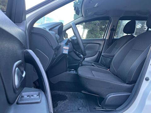 2017 Benzin Manuel Renault Symbol Beyaz Ermat Motorlu Araçlar ve Tarım Ürünleri Sanayi Ticaret A.Ş.