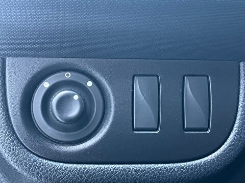 2017 Benzin Manuel Renault Symbol Beyaz Ermat Motorlu Araçlar ve Tarım Ürünleri Sanayi Ticaret A.Ş.