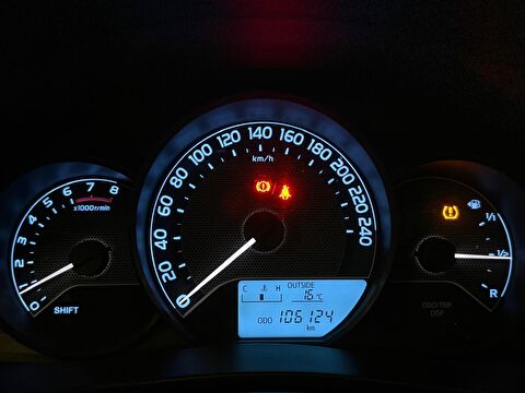 2013 Benzin Manuel Toyota Corolla Gümüş Gri Ermat Motorlu Araçlar ve Tarım Ürünleri Sanayi Ticaret A.Ş.