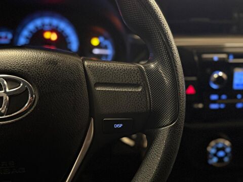 2013 Benzin Manuel Toyota Corolla Gümüş Gri Ermat Motorlu Araçlar ve Tarım Ürünleri Sanayi Ticaret A.Ş.