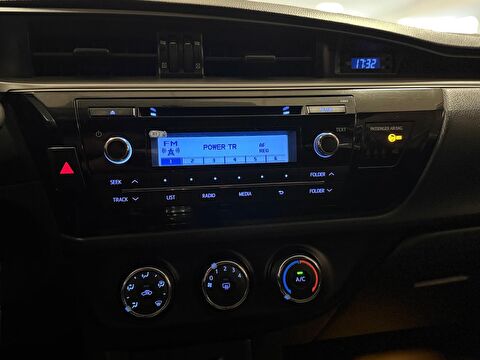 2013 Benzin Manuel Toyota Corolla Gümüş Gri Ermat Motorlu Araçlar ve Tarım Ürünleri Sanayi Ticaret A.Ş.