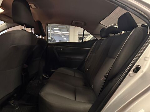 2013 Benzin Manuel Toyota Corolla Gümüş Gri Ermat Motorlu Araçlar ve Tarım Ürünleri Sanayi Ticaret A.Ş.