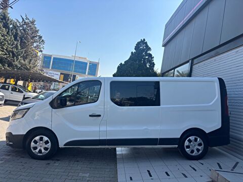 2023 Dizel Otomatik Renault Trafic Beyaz Ermat Motorlu Araçlar ve Tarım Ürünleri Sanayi Ticaret A.Ş.