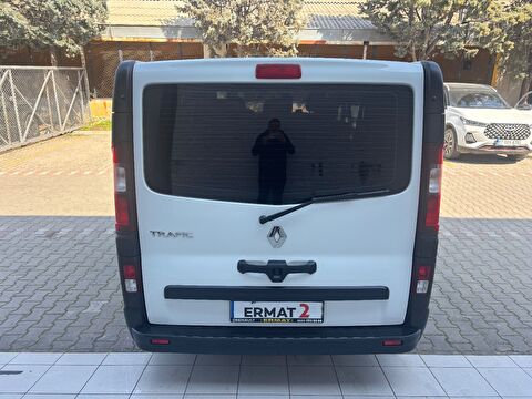 2023 Dizel Otomatik Renault Trafic Beyaz Ermat Motorlu Araçlar ve Tarım Ürünleri Sanayi Ticaret A.Ş.