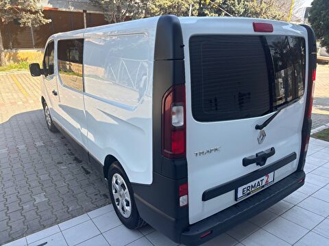 2023 Dizel Otomatik Renault Trafic Beyaz Ermat Motorlu Araçlar ve Tarım Ürünleri Sanayi Ticaret A.Ş.